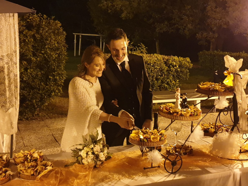 Taglio torta matrimonio